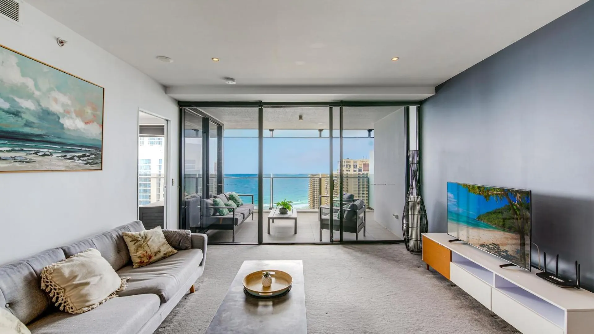 Circleoncavill Luxury 2 Bed Ocean View Spa Parking Gold Coast 0*,  Australia